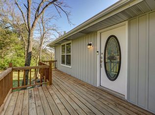 2242 E Thompson Pl, Springfield, MO 65804