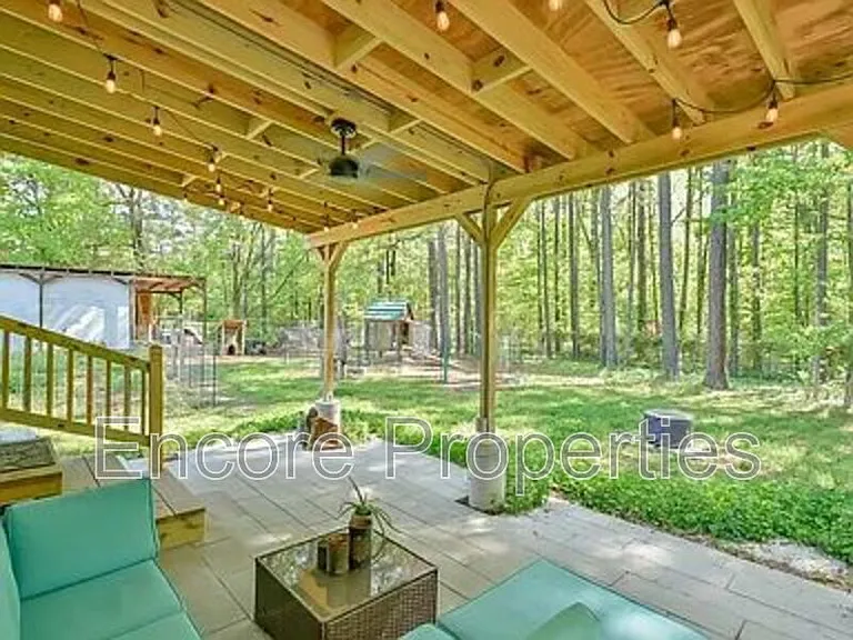2603 Windy Hill Rd — Photo 4