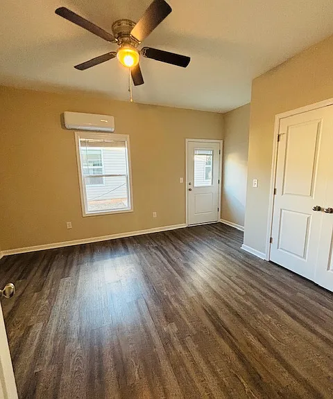 122 Lisa Ct — Photo 11