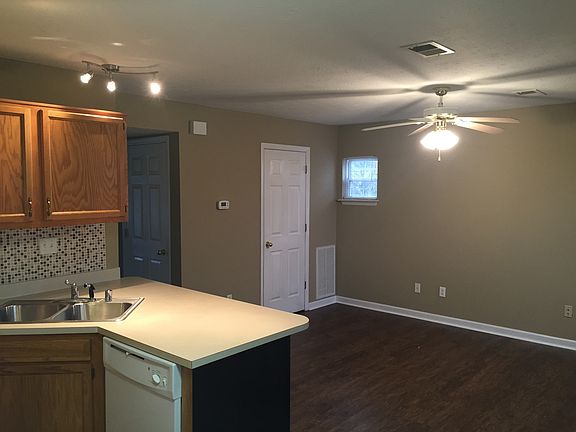 2nd image of 204 Grinder Ct #204