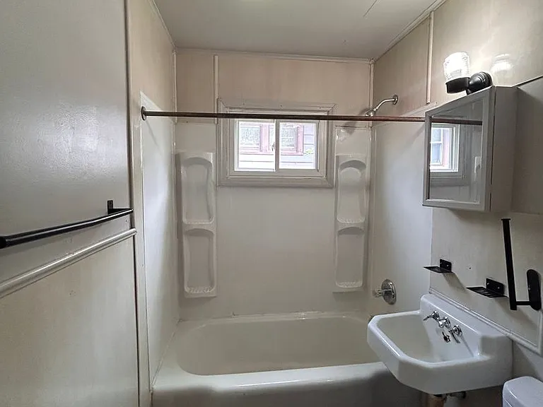 3024 Holton Ave — Photo 6