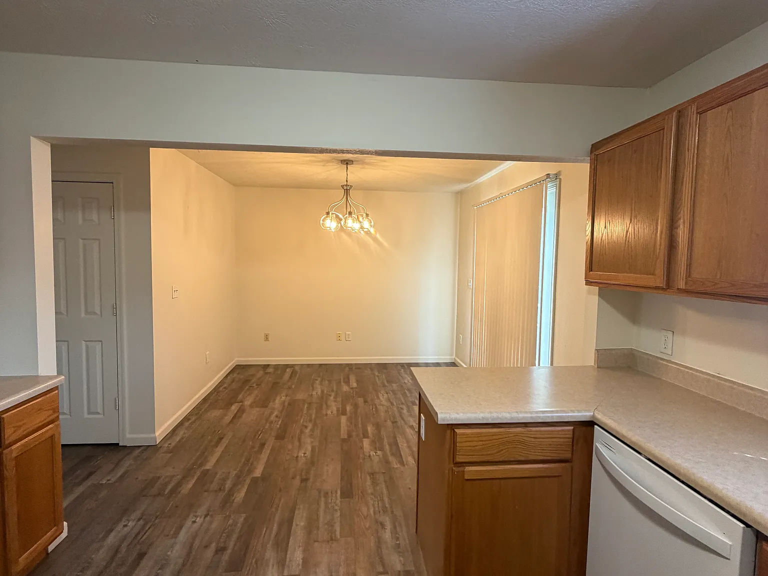 1417 W Rockcrest Dr — Photo 3