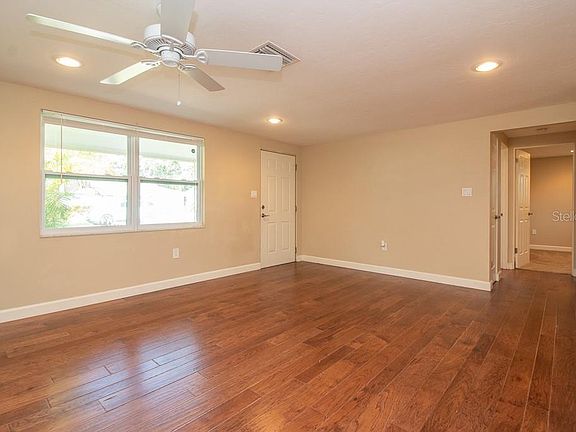 4th image of 4224 Winthrop St