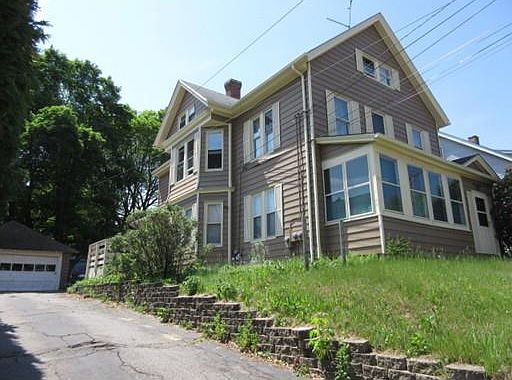 2nd image of 30 Elm St