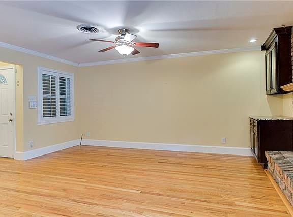 5th image of 1248 Dumont Dr