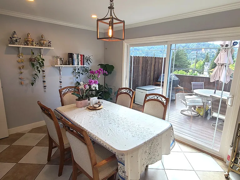 50 Mariner Green Dr — Photo 4