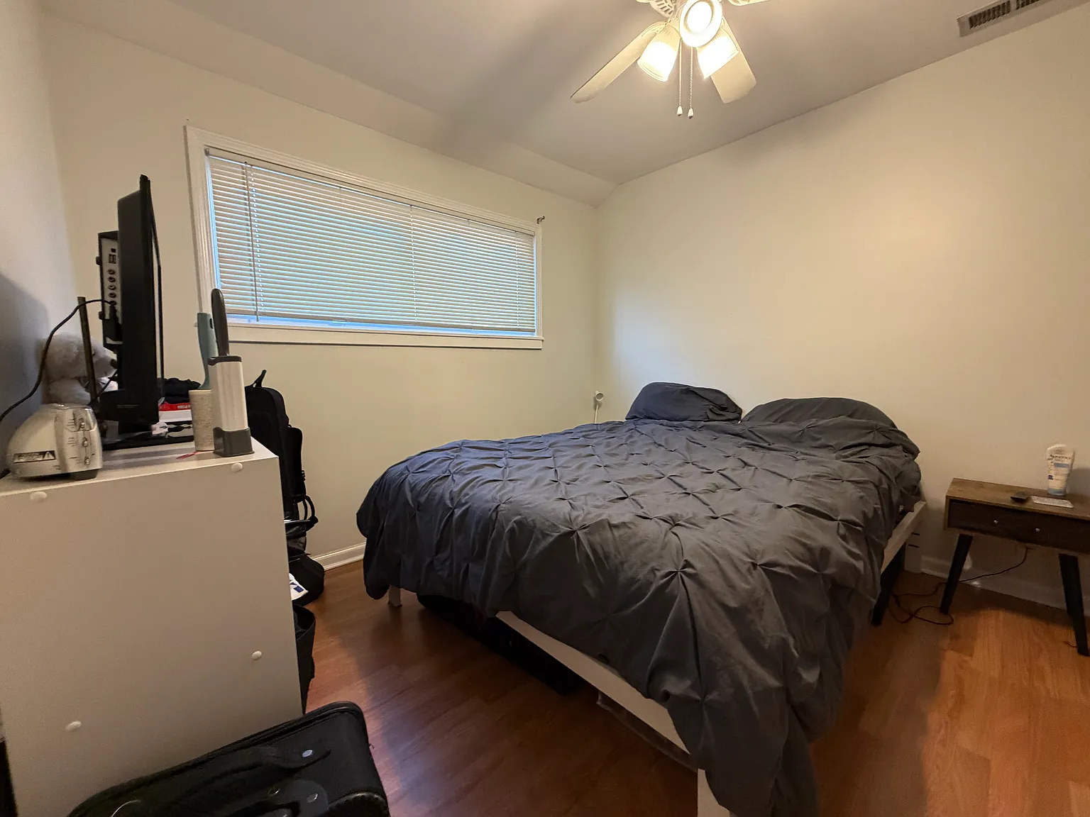 1 bed, 1025 sqft, $1,495 — Photo 2