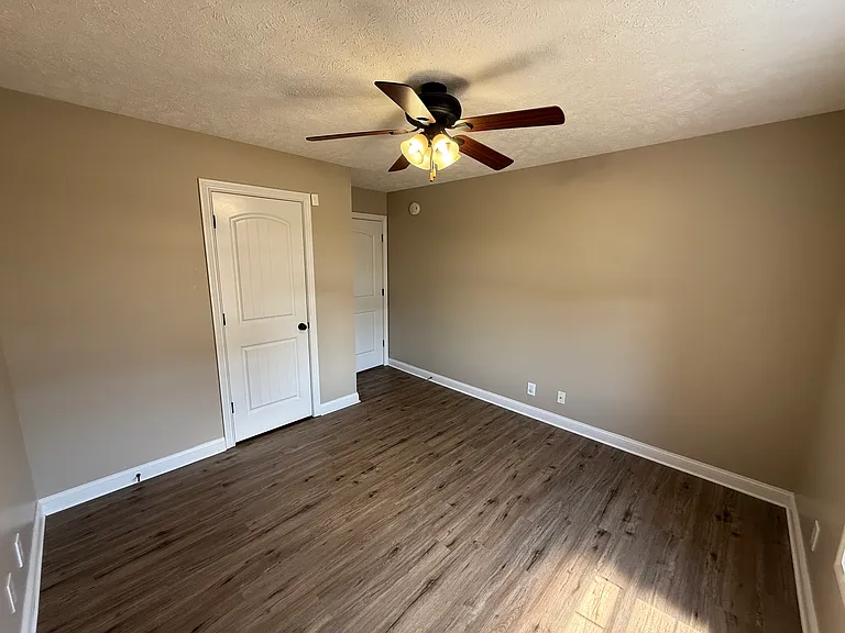 324 Abeline Dr — Photo 11
