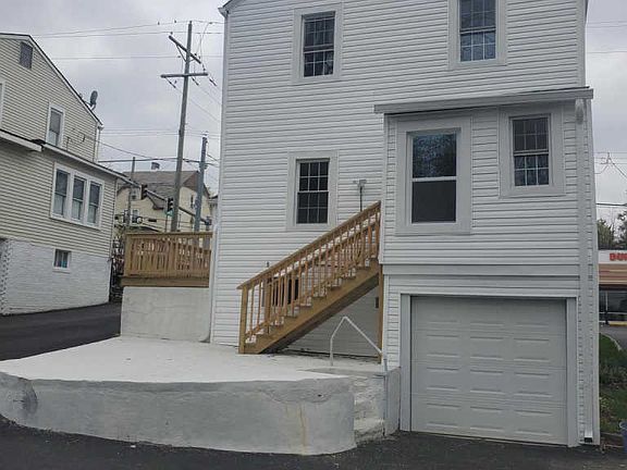 3rd image of 316 N Maryland Ave