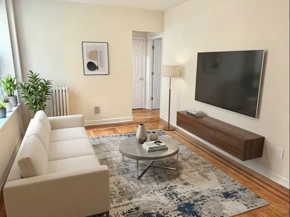 25-81 36th Street image 1 of 5