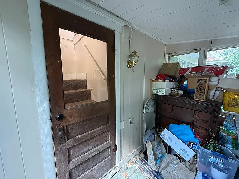 923 1/2 E Washington St — Photo 3