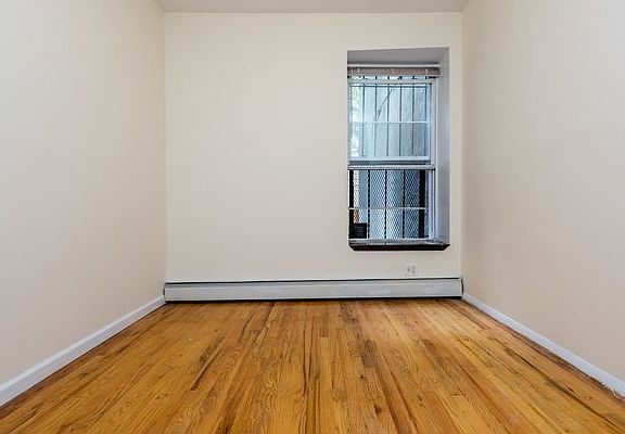 5th image of 310 Patchen Ave APT 1R