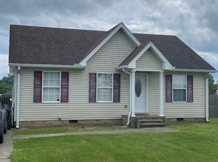 1295 S Russell St, Portland, TN 37148