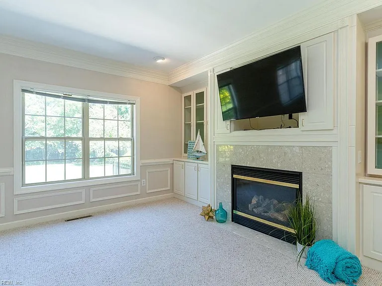 138 Greengable Way — Photo 13