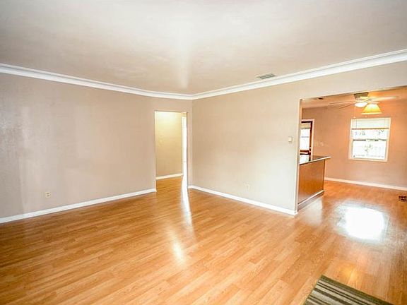 5th image of 3736 26th Ave N