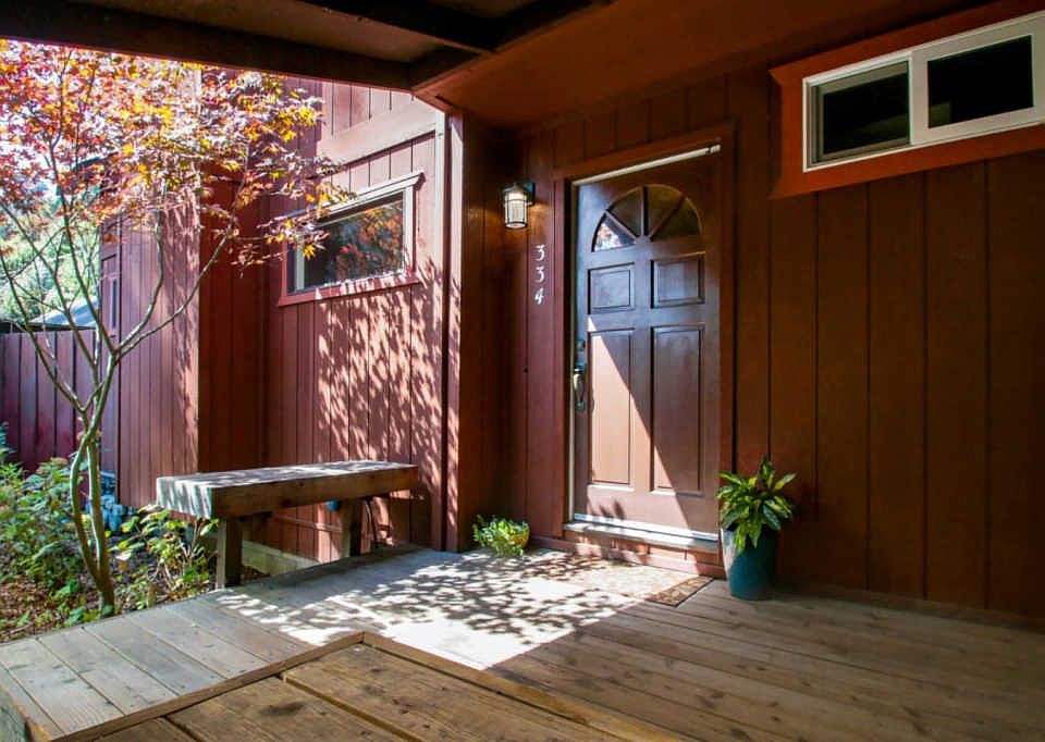 1st image of 334 Walnut Ave #334