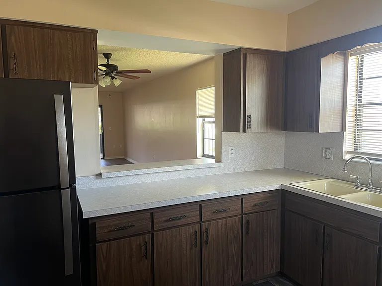 937 Michigan Ave #1 — Photo 11