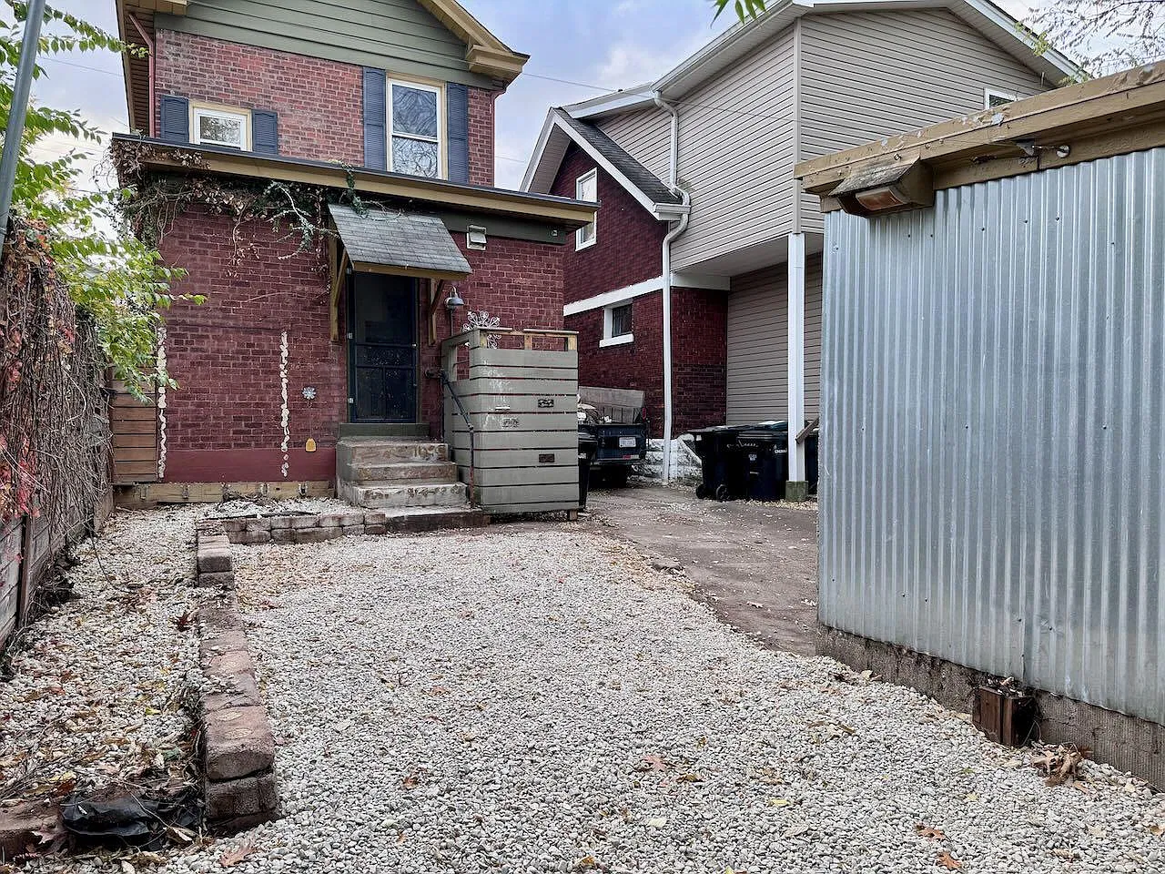 2357 Chickasaw St — Photo 2