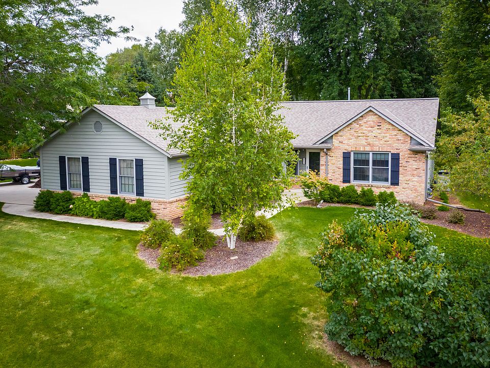 1st image of 513 Sunrise Dr