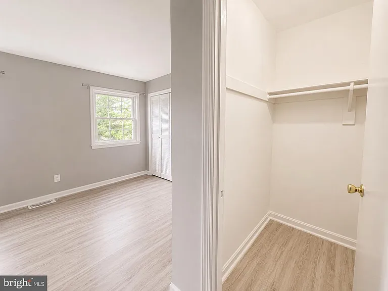 14761 Ealing Ct — Photo 16