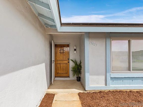 3rd image of 13423 Floral Ave