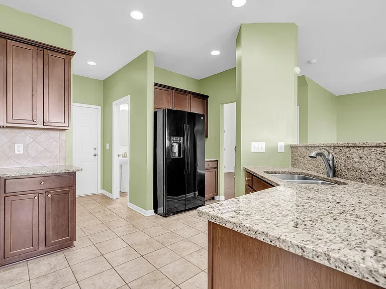 139 Blackwater Way — Photo 8