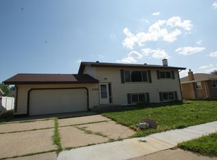 1743 Omaha Dr, Bismarck, ND 58504