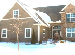 4127 E Radcliffe Ct, Oak Creek, WI 53154
