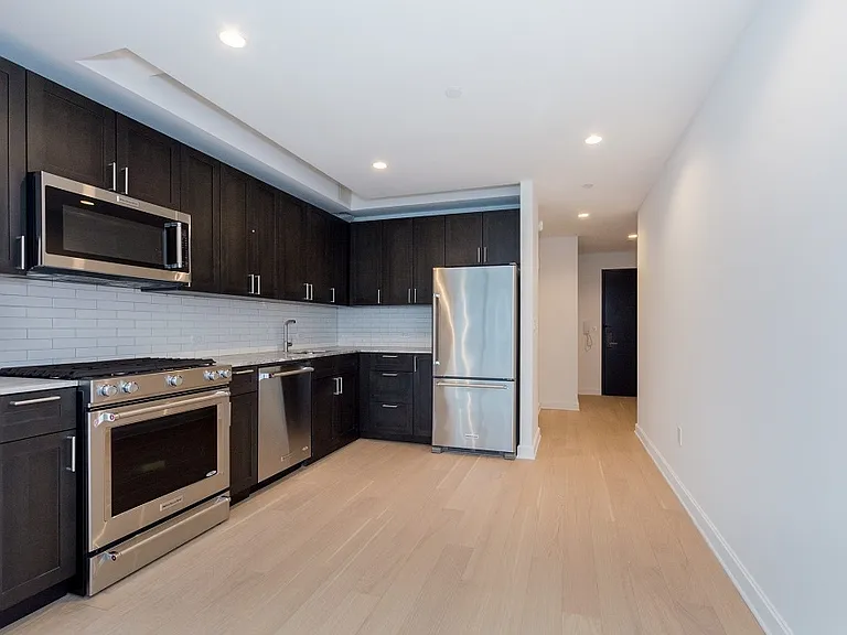 21 S End Ave #2409 — Photo 4