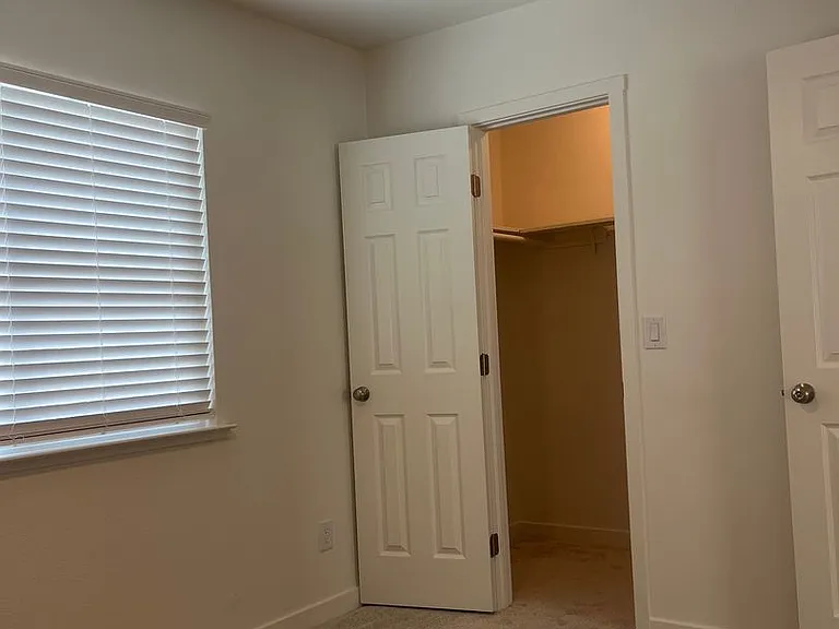 656 Walnut St — Photo 14