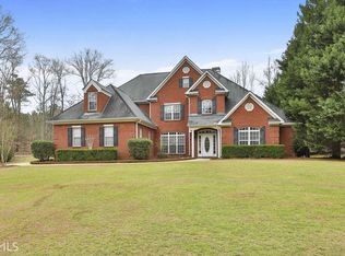 185 Riveroak Dr, Fayetteville, GA 30215