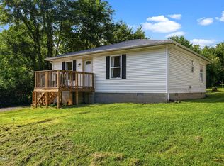 525 Leavette Ave, Leitchfield, KY 42754