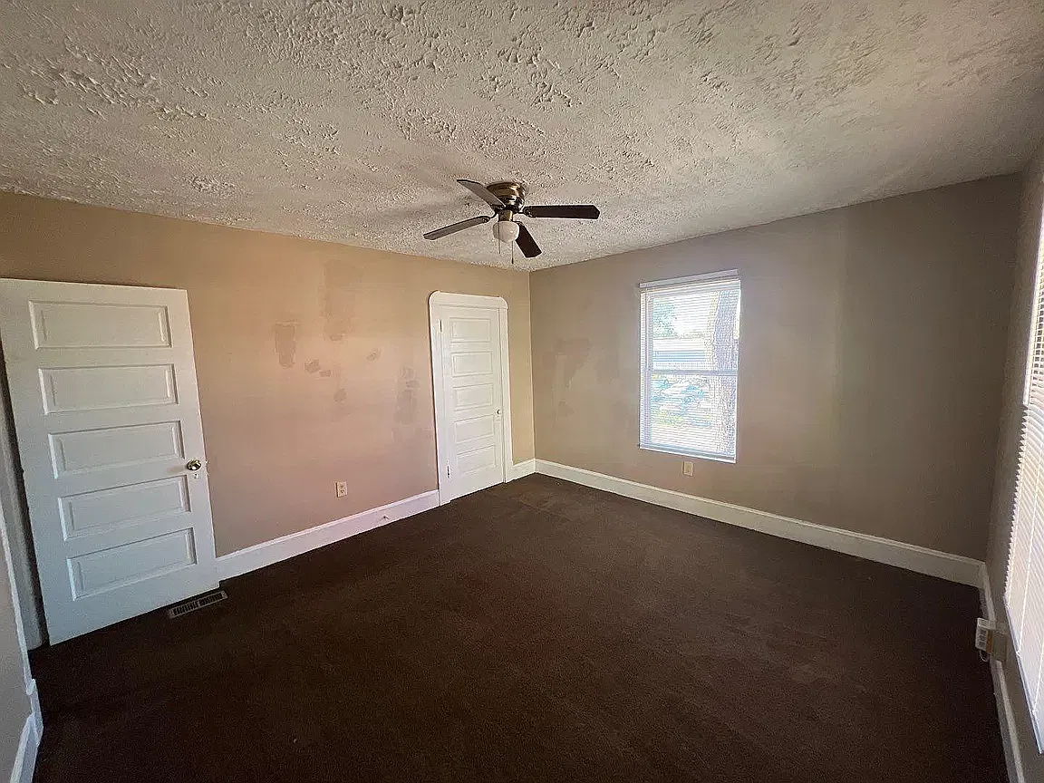 2241 Brookside Ave — Photo 4