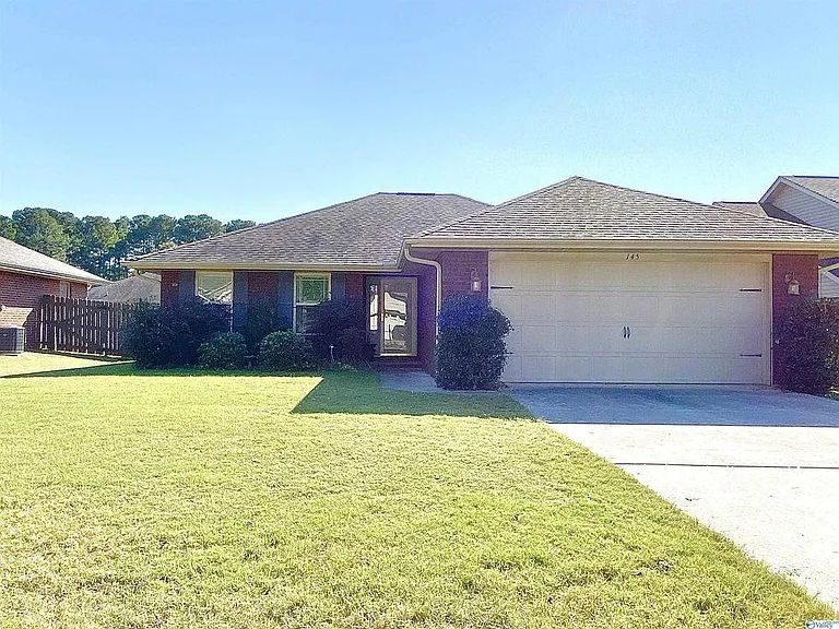 145 Fields Pond Dr — Photo 2