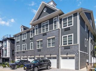 17 Cumbermeade Rd #102, Fort Lee, NJ 07024