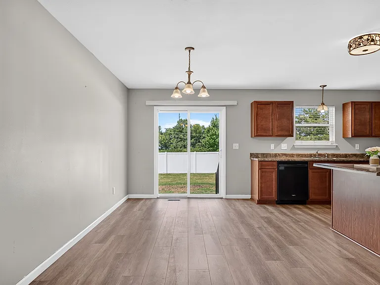 330 Wabash Woods Way — Photo 16