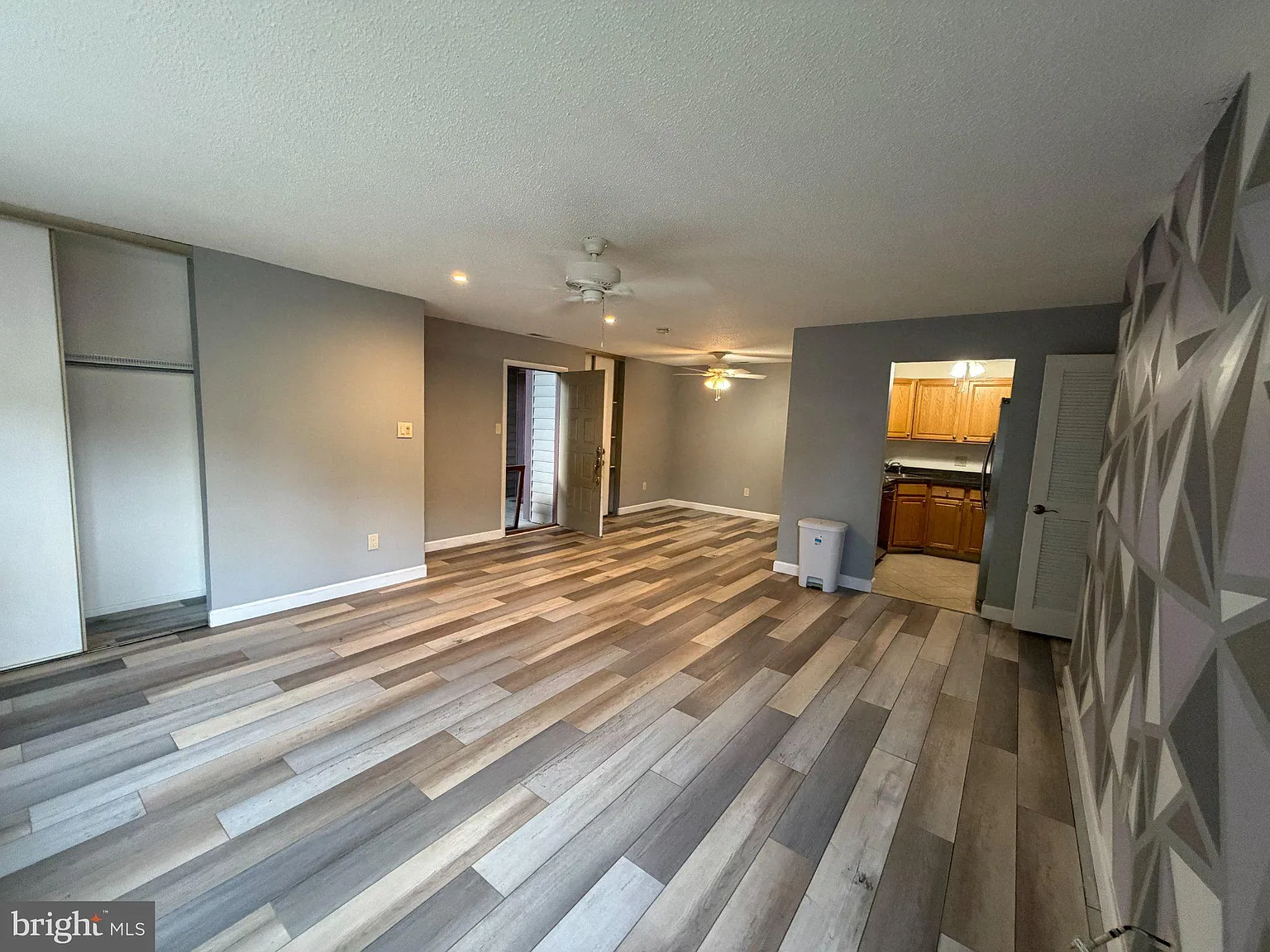 2 bed, 2.0 bath, 1068 sqft, $2,200 — Photo 3