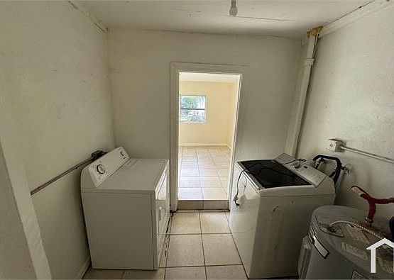 2nd image of 1202 Giller Ave