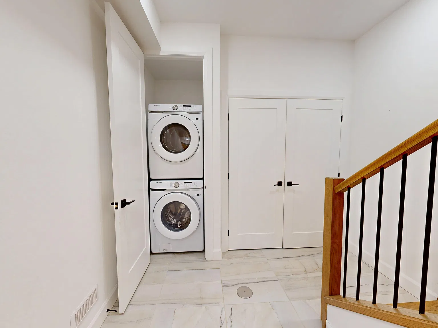 3867 Petalpath Way London — Photo 4