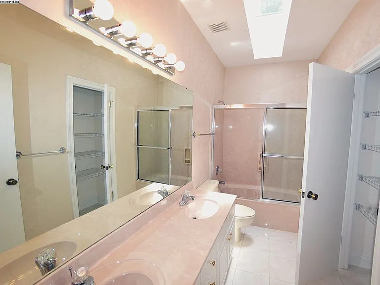 218 Windward Cv E — Photo 25