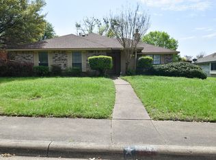 913 Worthington Dr, Desoto, TX 75115