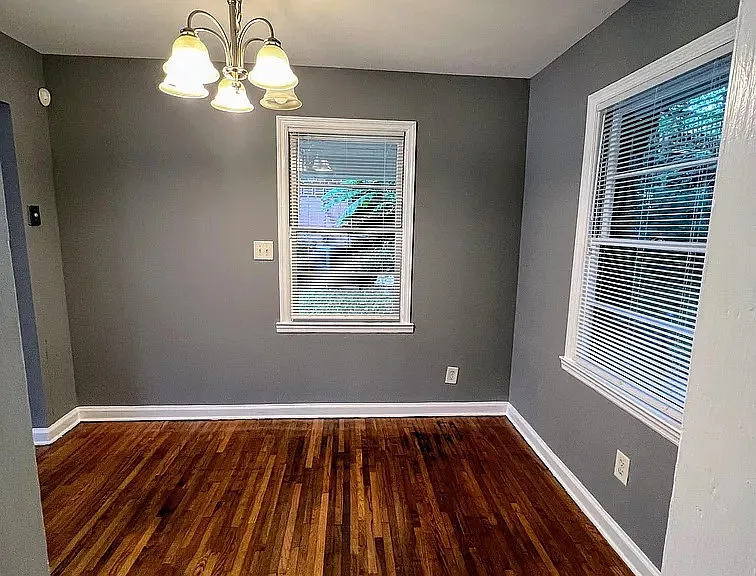 2884 Meadowview Dr SE — Photo 14