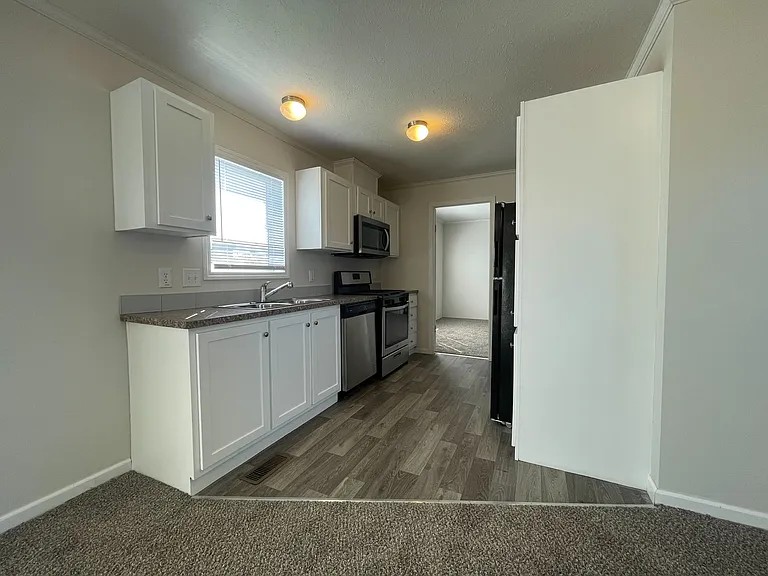 38000 Le Chateau Blvd #521 — Photo 2