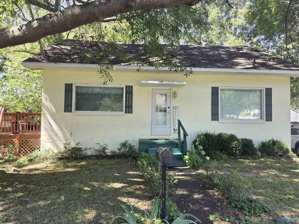 405 Short St SE, Hartselle, AL 35640
