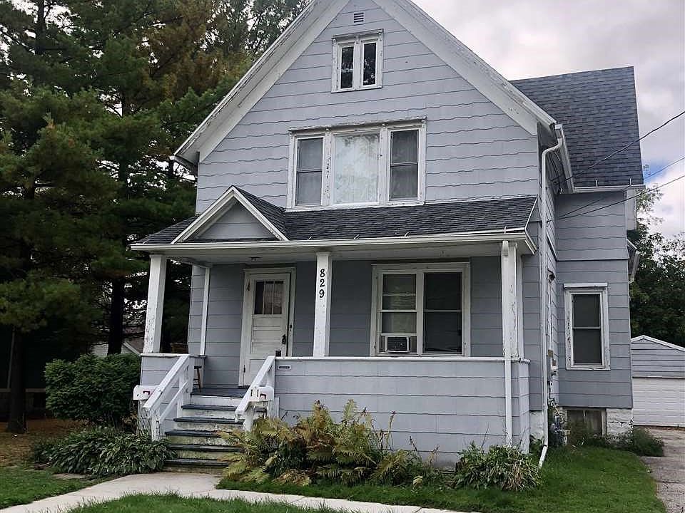 2nd image of 829 W 5th St