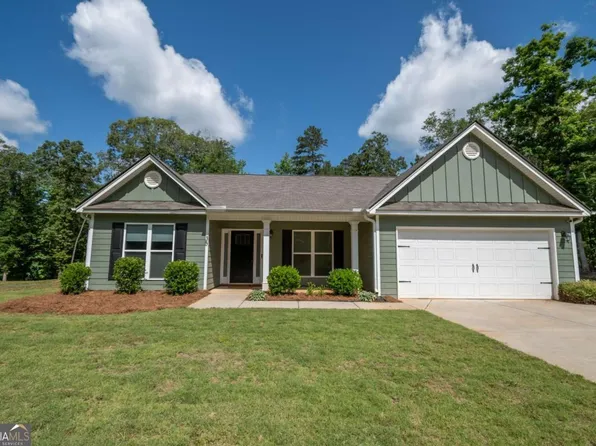 35 Westwood St, Danielsville, GA 30633