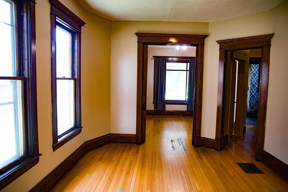7 bed, $3,850 — Photo 2