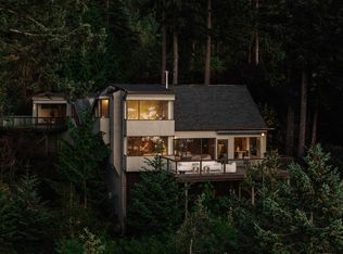 8595 Ansell Pl, West Vancouver, BC V7W2W3