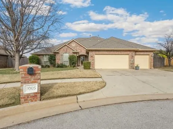 9005 NW 79th Ter, Yukon, OK 73099