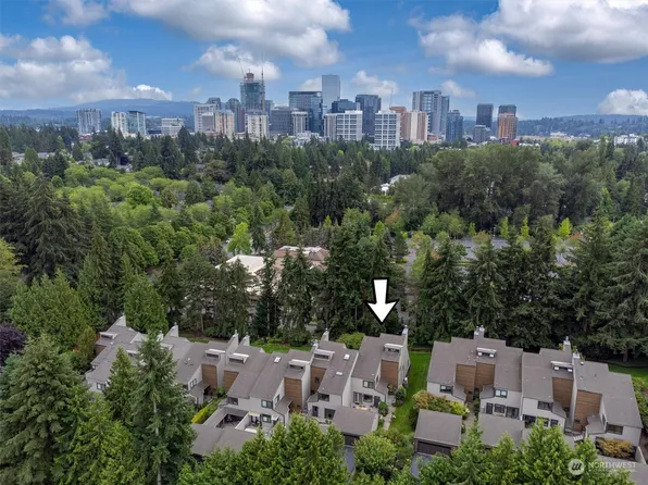 10303 NE 19th Place #B4, Bellevue, WA 98004